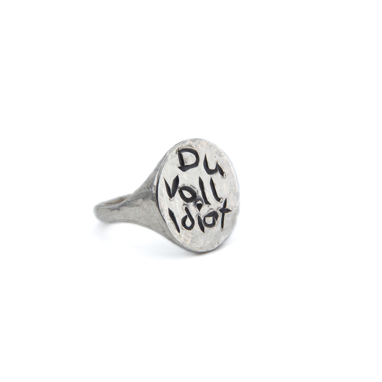 Wutring "Du voll Idiot"
